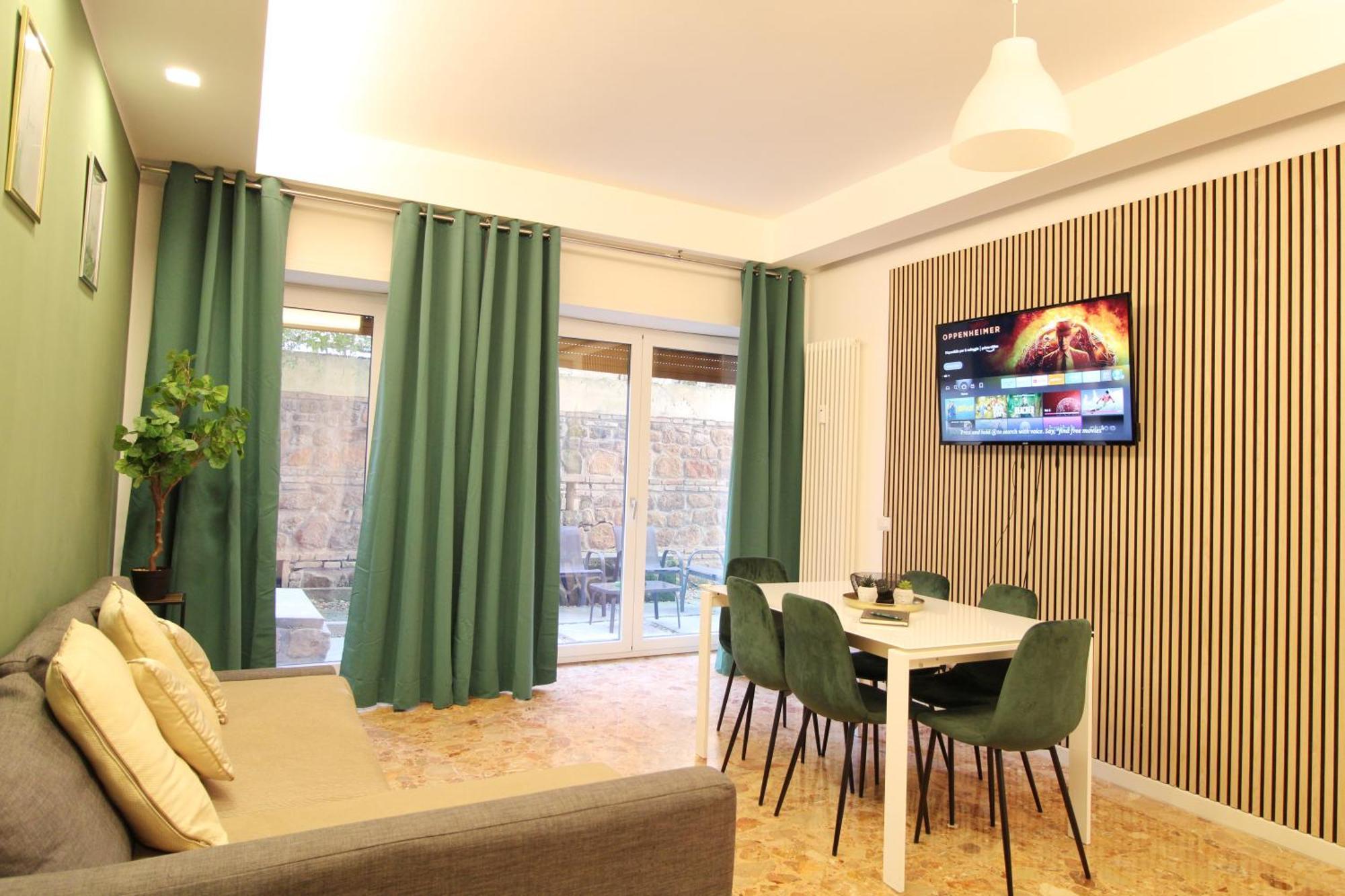 Delicious 2 Bed Room Apartment And Garden By Yh Roma Esterno foto