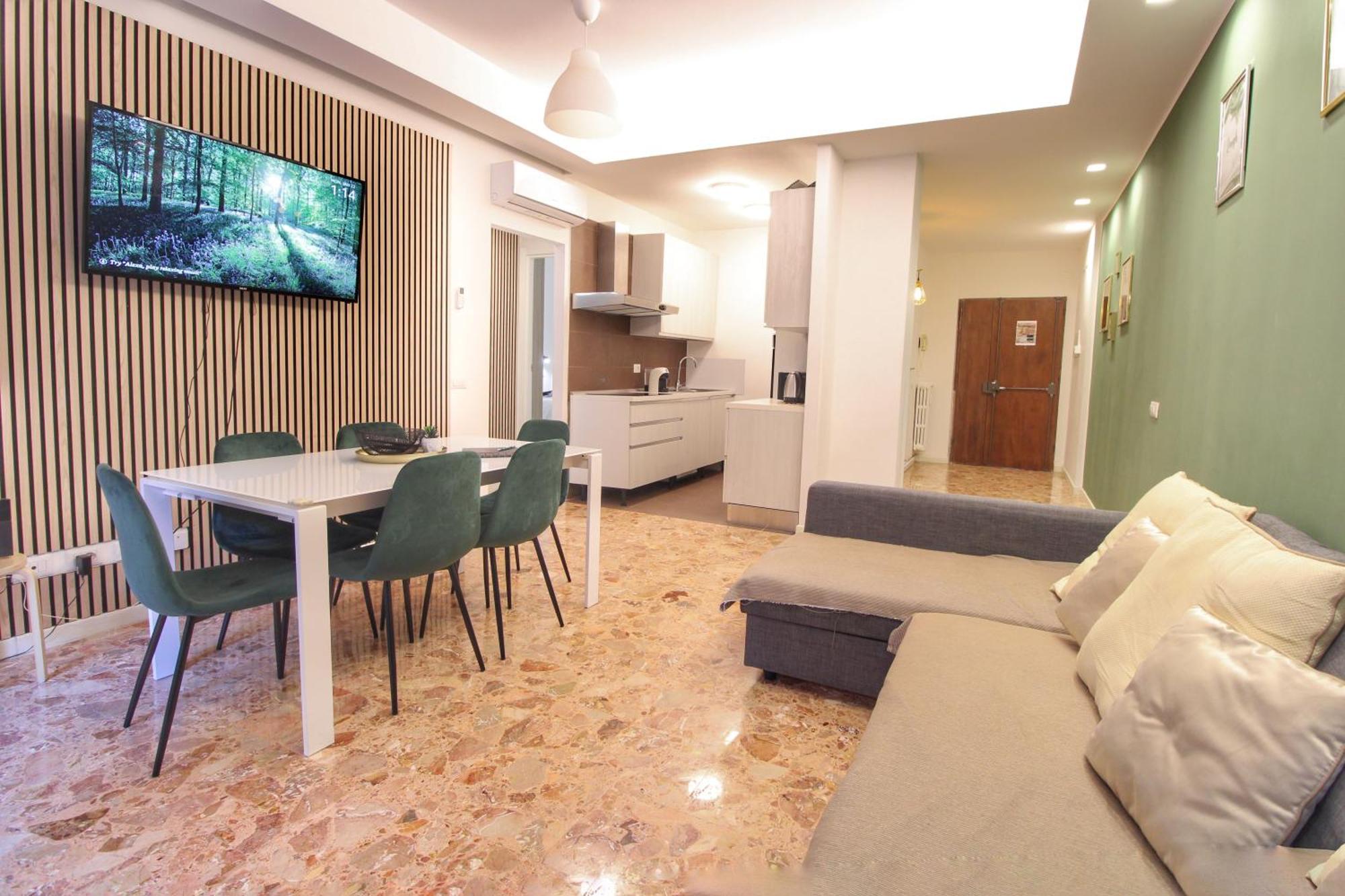 Delicious 2 Bed Room Apartment And Garden By Yh Roma Esterno foto