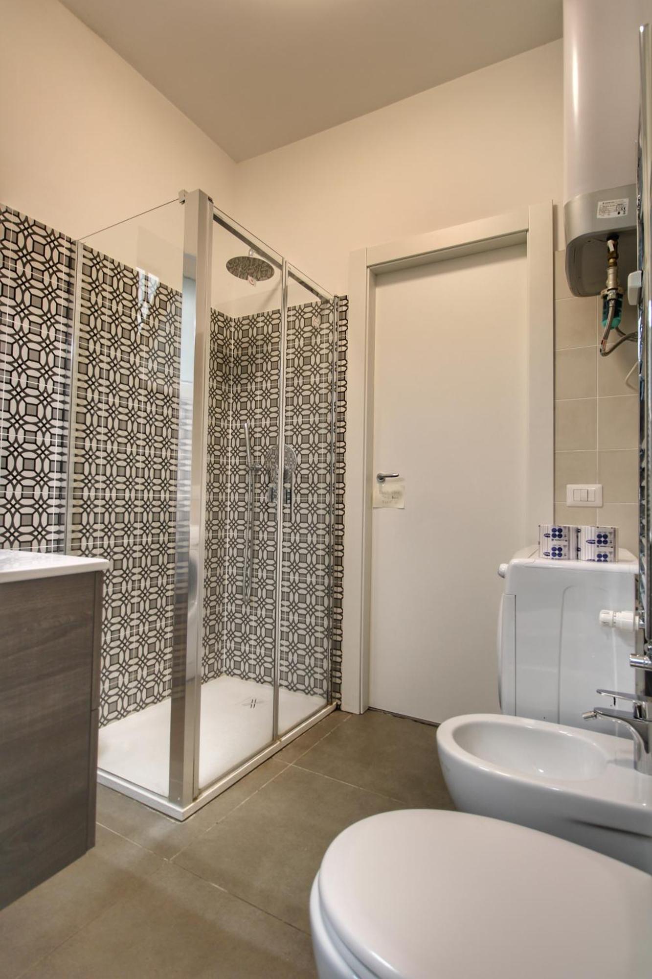 Delicious 2 Bed Room Apartment And Garden By Yh Roma Esterno foto
