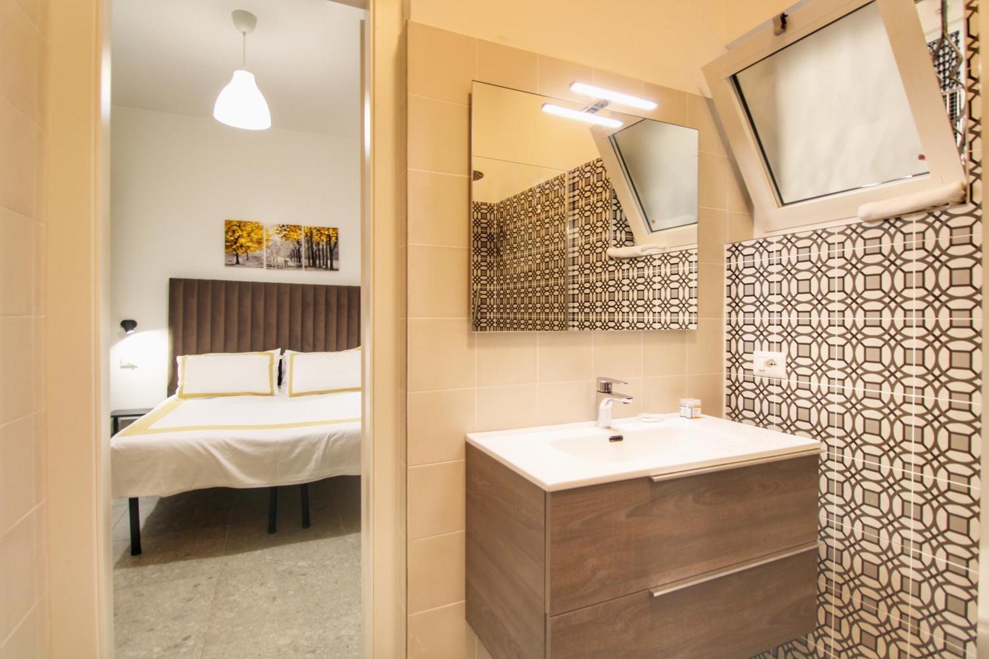 Delicious 2 Bed Room Apartment And Garden By Yh Roma Esterno foto