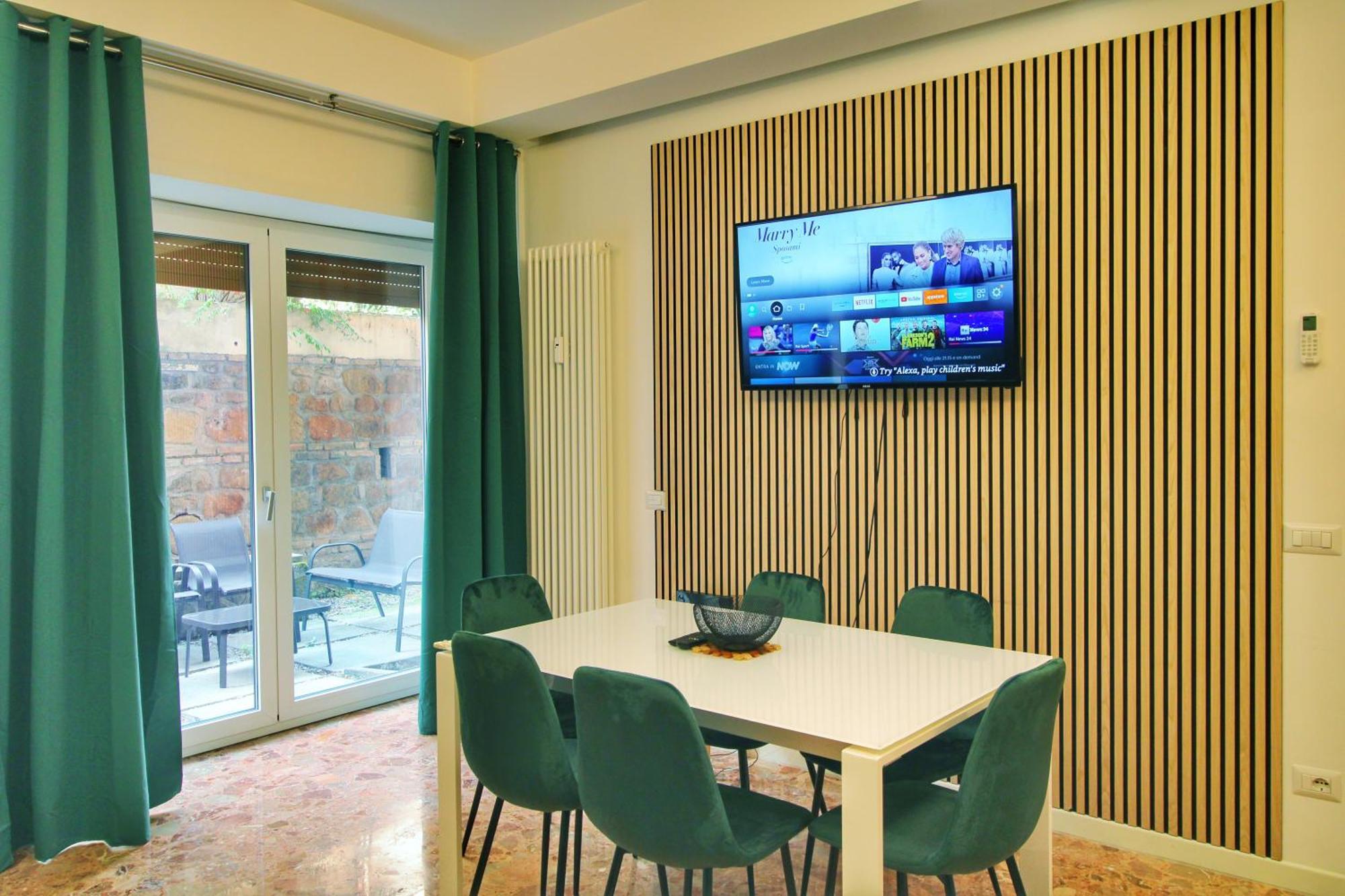 Delicious 2 Bed Room Apartment And Garden By Yh Roma Esterno foto