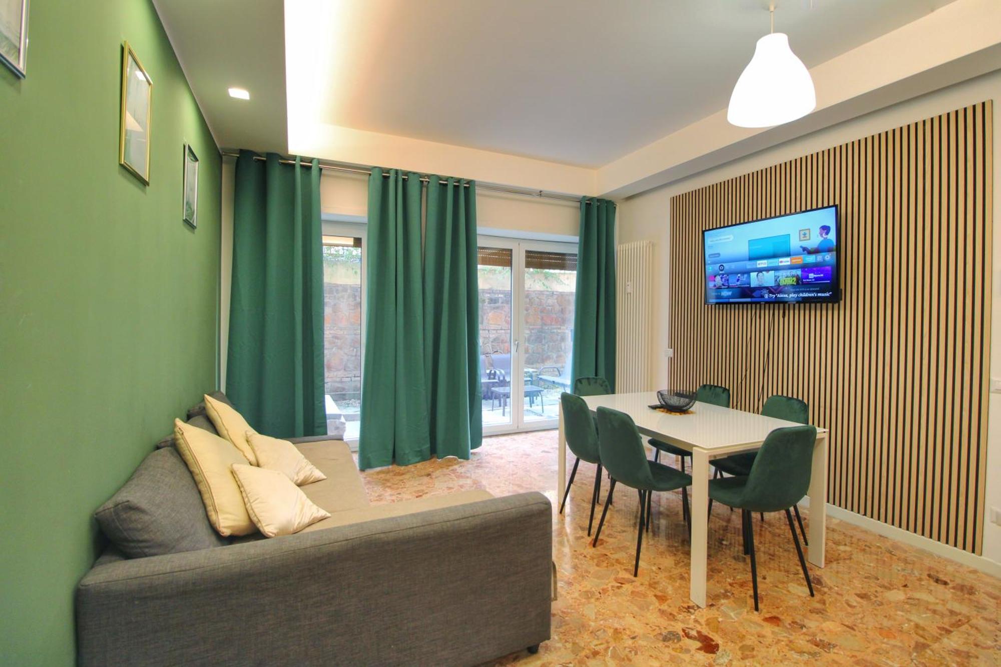 Delicious 2 Bed Room Apartment And Garden By Yh Roma Esterno foto